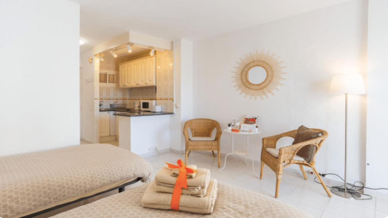 797 Holiday Rentals- Luminoso Estudio En Arroyo De La Miel بينالماذينا المظهر الخارجي الصورة